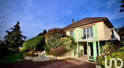 Traditional house 6 rooms of 122 m² in Orgeval (78630)