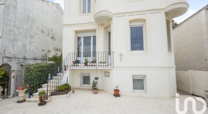 Mansion 9 rooms of 190 m² in Fouras (17450)