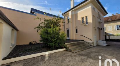 House 6 rooms of 135 m² in Versailles (78000)