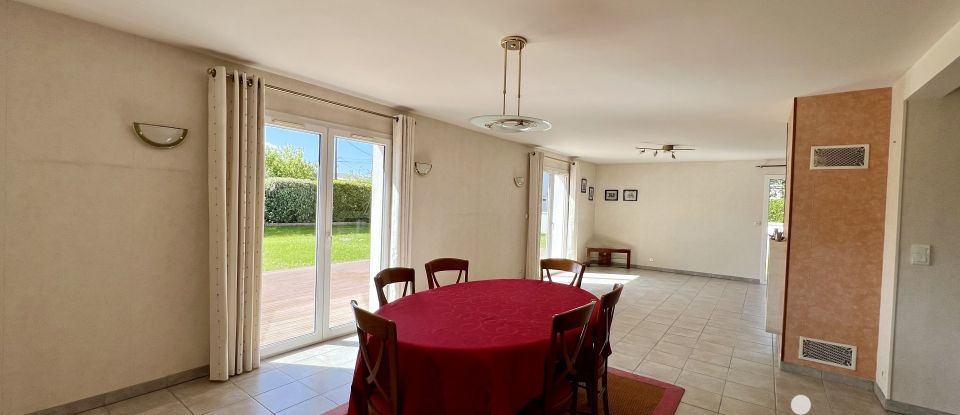 House 6 rooms of 149 m² in Agon-Coutainville (50230)