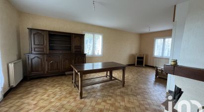 Maison de campagne 4 pièces de 108 m² à - (16270)