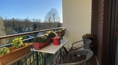 Apartment 3 rooms of 74 m² in Avon (77210)