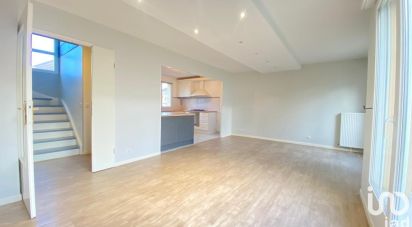 Appartement 4 pièces de 81 m² à Élancourt (78990)