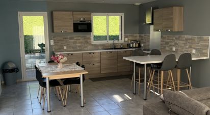 Maison 5 pièces de 125 m² à Lezoux (63190)