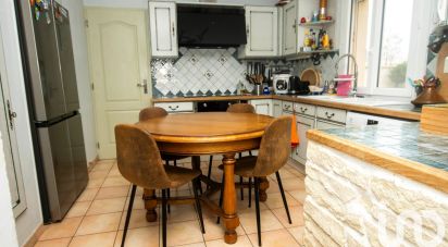 Traditional house 6 rooms of 126 m² in Aincourt (95510)