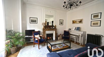 Apartment 5 rooms of 126 m² in Paris (75015)