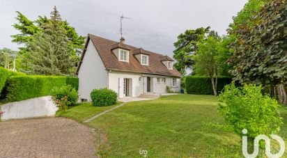 Maison 8 pièces de 178 m² à Maule (78580)