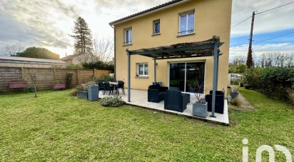 House 5 rooms of 101 m² in Saint-Médard-d'Eyrans (33650)