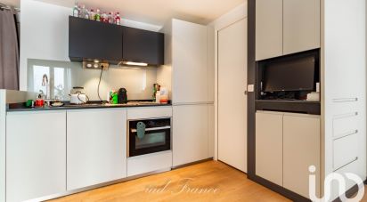 Studio 1 room of 27 m² in Paris (75015)