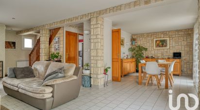 House 6 rooms of 127 m² in Pontault-Combault (77340)