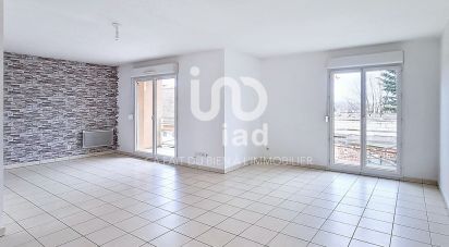 Duplex 4 rooms of 94 m² in Pringy (77310)