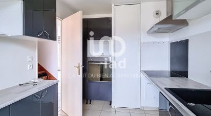 Duplex 4 rooms of 94 m² in Pringy (77310)