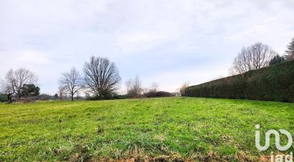 Land of 1,431 m² in Saint-Nexans (24520)