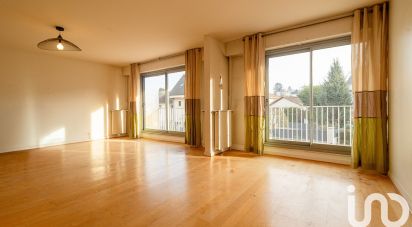 Apartment 4 rooms of 99 m² in Le Plessis-Robinson (92350)