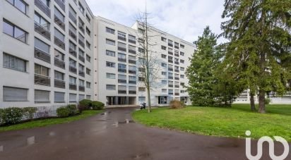 Apartment 3 rooms of 69 m² in Chevilly-Larue (94550)