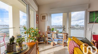 Apartment 4 rooms of 102 m² in Bordeaux (33100)