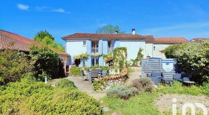 Maison traditionnelle 6 pièces de 135 m² à Bonnes (16390)