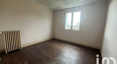 Maison de campagne 4 pièces de 67 m² à - (16270)