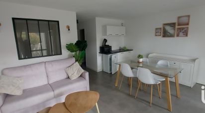 Apartment 1 room of 33 m² in Les Baux-de-Provence (13520)