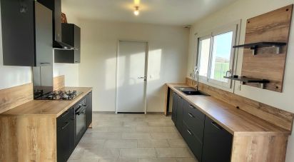 Pavillon 5 pièces de 110 m² à Châtellerault (86100)