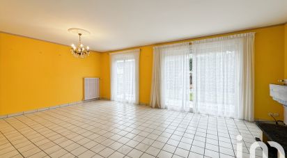 Maison 6 pièces de 126 m² à Villeneuve-la-Guyard (89340)