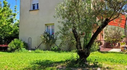 Traditional house 4 rooms of 94 m² in Carpentras (84200)