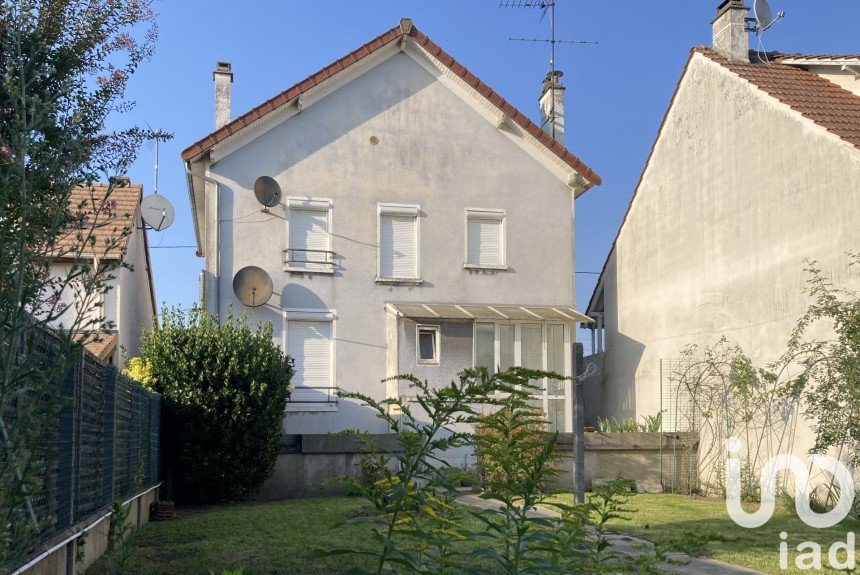 Maison traditionnelle 4 pièces de 95 m² à Gagny (93220)