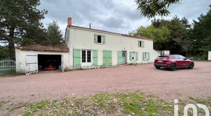 Estate 14 rooms of 386 m² in Le Girouard (85150)