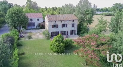 Country home 4 rooms of 165 m² in Le Thor (84250)