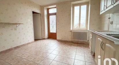 House 3 rooms of 54 m² in La Chapelaude (03380)