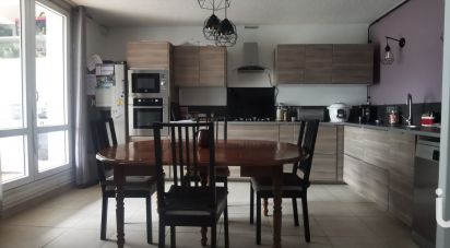 Apartment 3 rooms of 80 m² in Aubagne (13400)