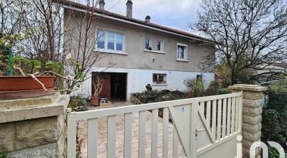 Maison 5 pièces de 82 m² à Wassy (52130)