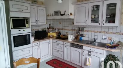 House 7 rooms of 114 m² in Aigurande (36140)