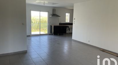 Maison 4 pièces de 95 m² à Coimères (33210)