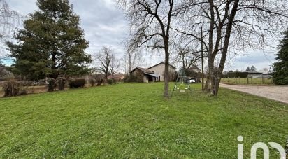 Land of 953 m² in Saint-Clair-de-la-Tour (38110)