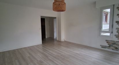 Appartement 3 pièces de 67 m² à Les Ulis (91940)