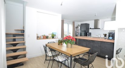 Maison 6 pièces de 119 m² à Saint-Marcellin-en-Forez (42680)