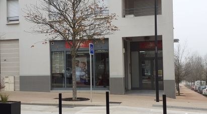 Murs commerciaux de 70 m² à L'Isle-d'Abeau (38080)