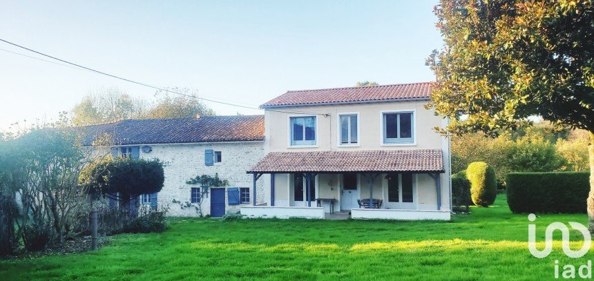 Country house 9 rooms of 225 m² in Melle (79500)