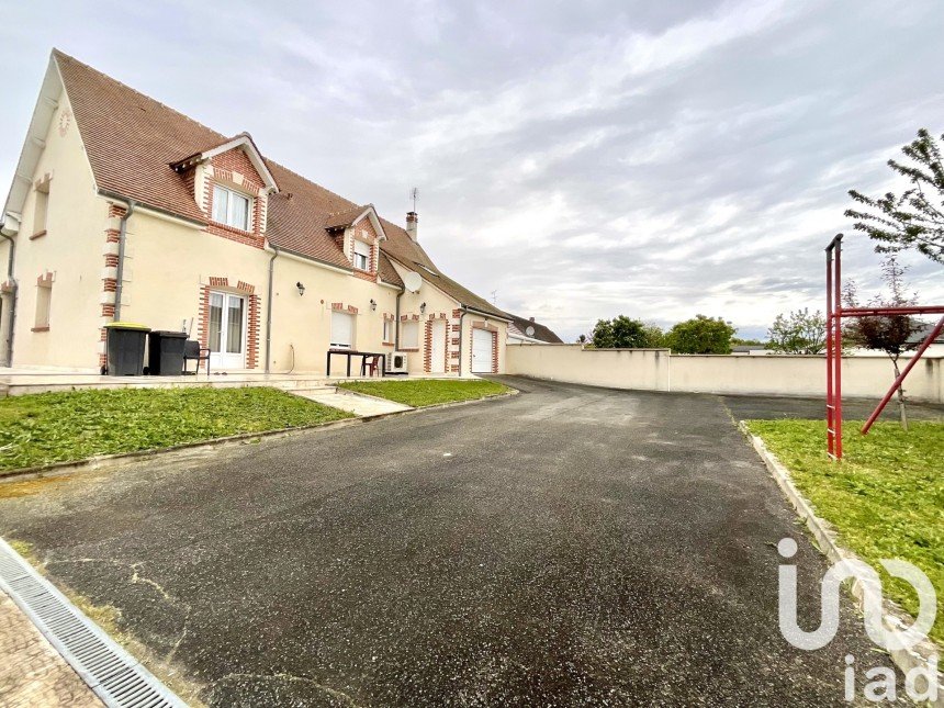 House 5 rooms of 170 m² in Romorantin-Lanthenay (41200)