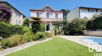 Maison 8 pièces de 250 m² à Hyères (83400)