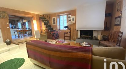 House 7 rooms of 170 m² in Loix (17111)