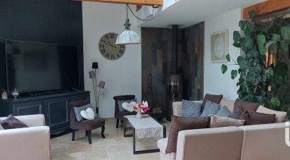 House 6 rooms of 146 m² in Ymeray (28320)