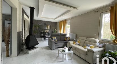 Maison 5 pièces de 84 m² à Montmacq (60150)