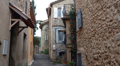 Village house 6 rooms of 126 m² in Pierrelongue (26170)