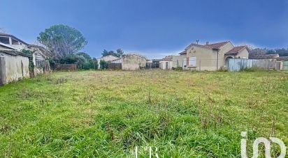 Land of 724 m² in Le Pontet (84130)