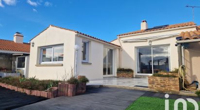 Maison 8 pièces de 140 m² à Le Fenouiller (85800)