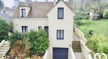 House 6 rooms of 131 m² in Vigny (95450)