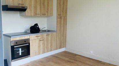 Appartement 2 pièces de 28 m² à Bordeaux (33800)