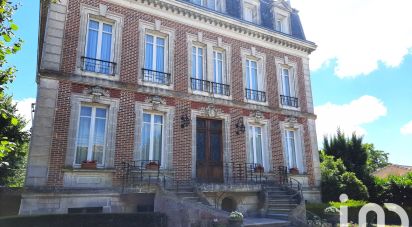 Mansion 12 rooms of 397 m² in Jarnac (16200)